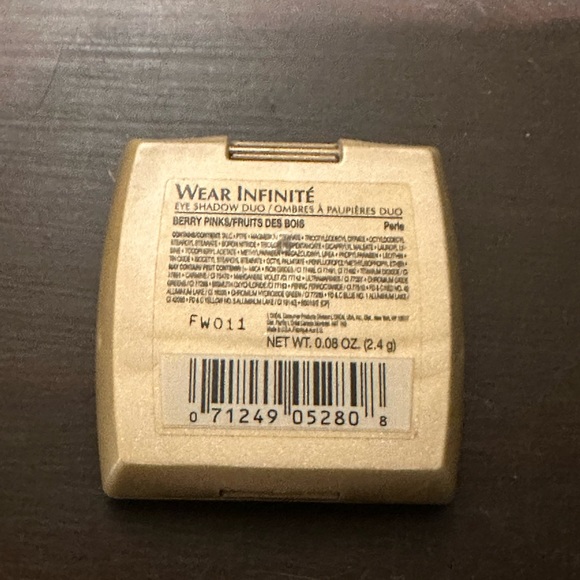 new eye makeup bundle;4 eye shadows; 2 eyeliners; & 1 eyeshadow & blush palette - Picture 4 of 10